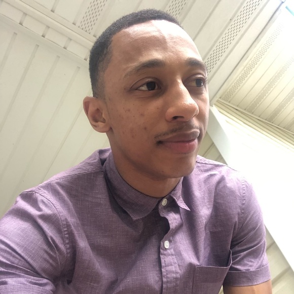 Meet your Posher, Julian - Picture 1 of 1